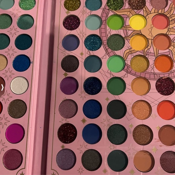 Eyeshadow Palette - Picture 5 of 7